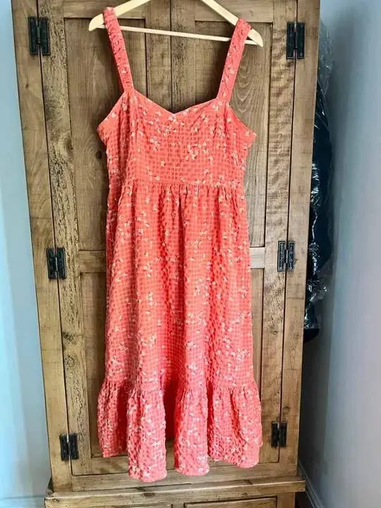 Coral tiered dress, the phone photo