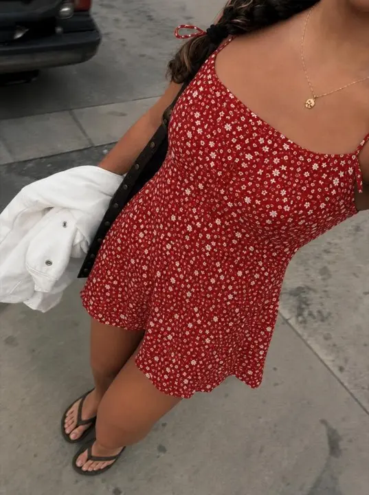 Red floral dress, a Vintefy photo