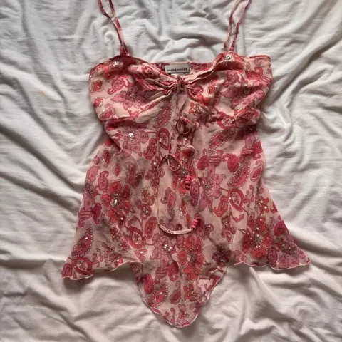 Floral top, the phone photo